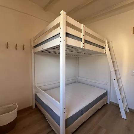 Appartement T2 Climatise Avec Parking Proche - Fr-1-81-631 *